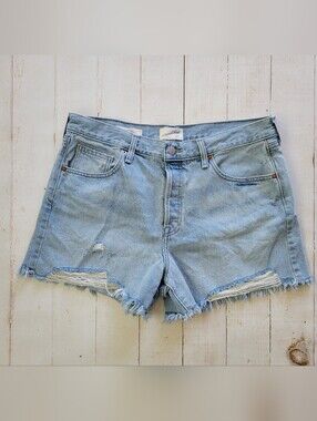 Universal Thread 90s Baggy Shorts Women Size 10 Blue Denim Distressed Light Wash